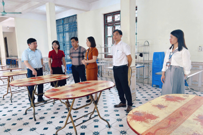 Đồng chí Giám đốc Sở Giáo dục và Đào tạo thăm và làm việc tại trường THPT Dân tộc nội trú và THPT Nho Quan B